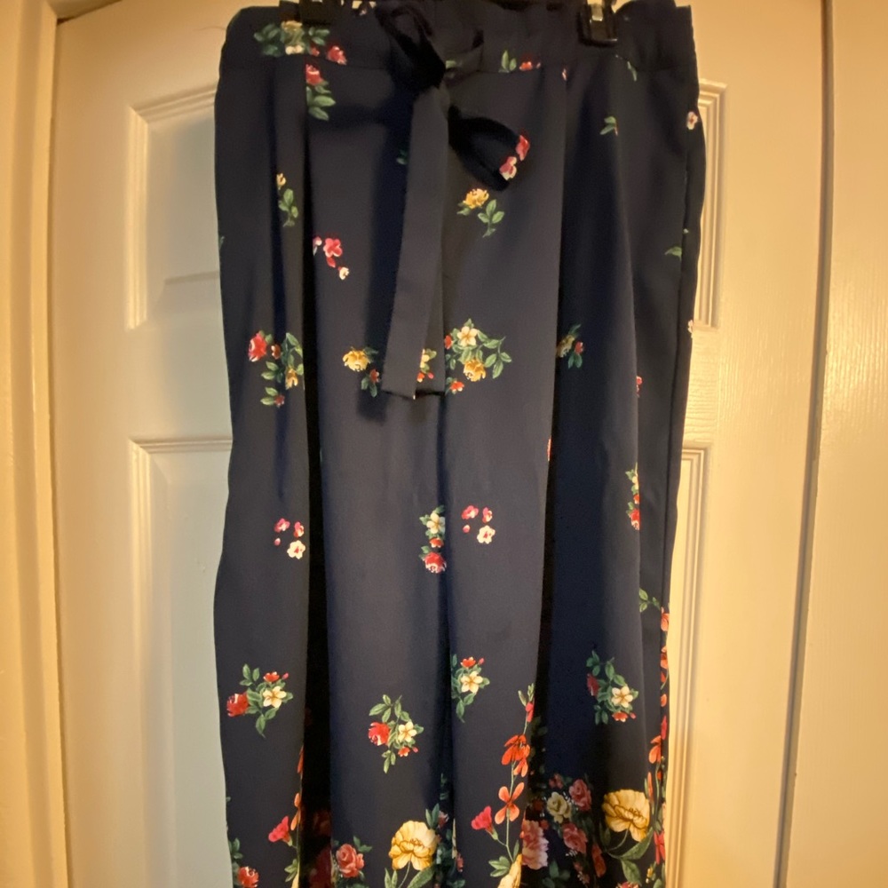 Cropped Floral Pants